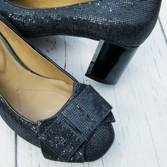 Isaac Mizrahi NY Vivian Chunky Black Heels | 7M - Picture 8 of 8